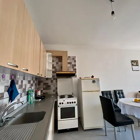 Kris Apartament Tirana